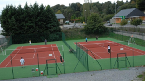 COURTS DE TENNIS